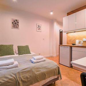 Studio met een King Size Bed